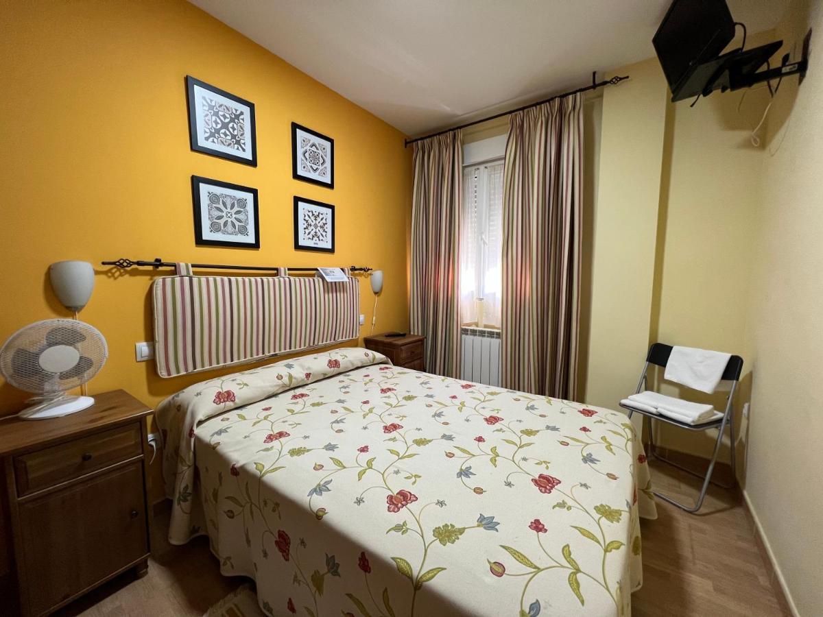Hostal La Colmena Vicolozano Εξωτερικό φωτογραφία