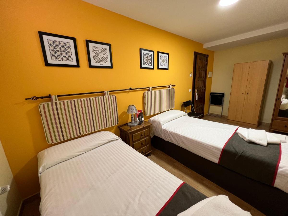 Hostal La Colmena Vicolozano Εξωτερικό φωτογραφία