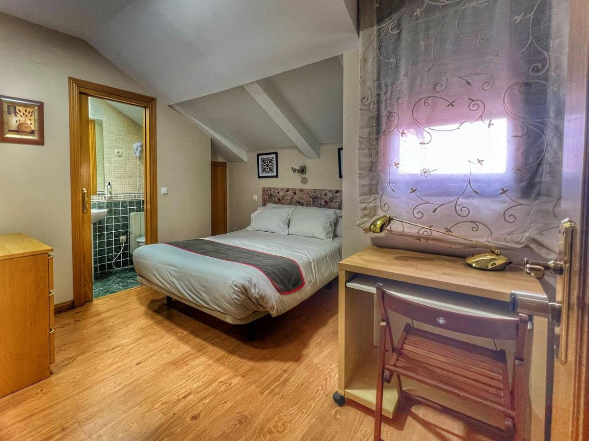 Hostal La Colmena Vicolozano Εξωτερικό φωτογραφία