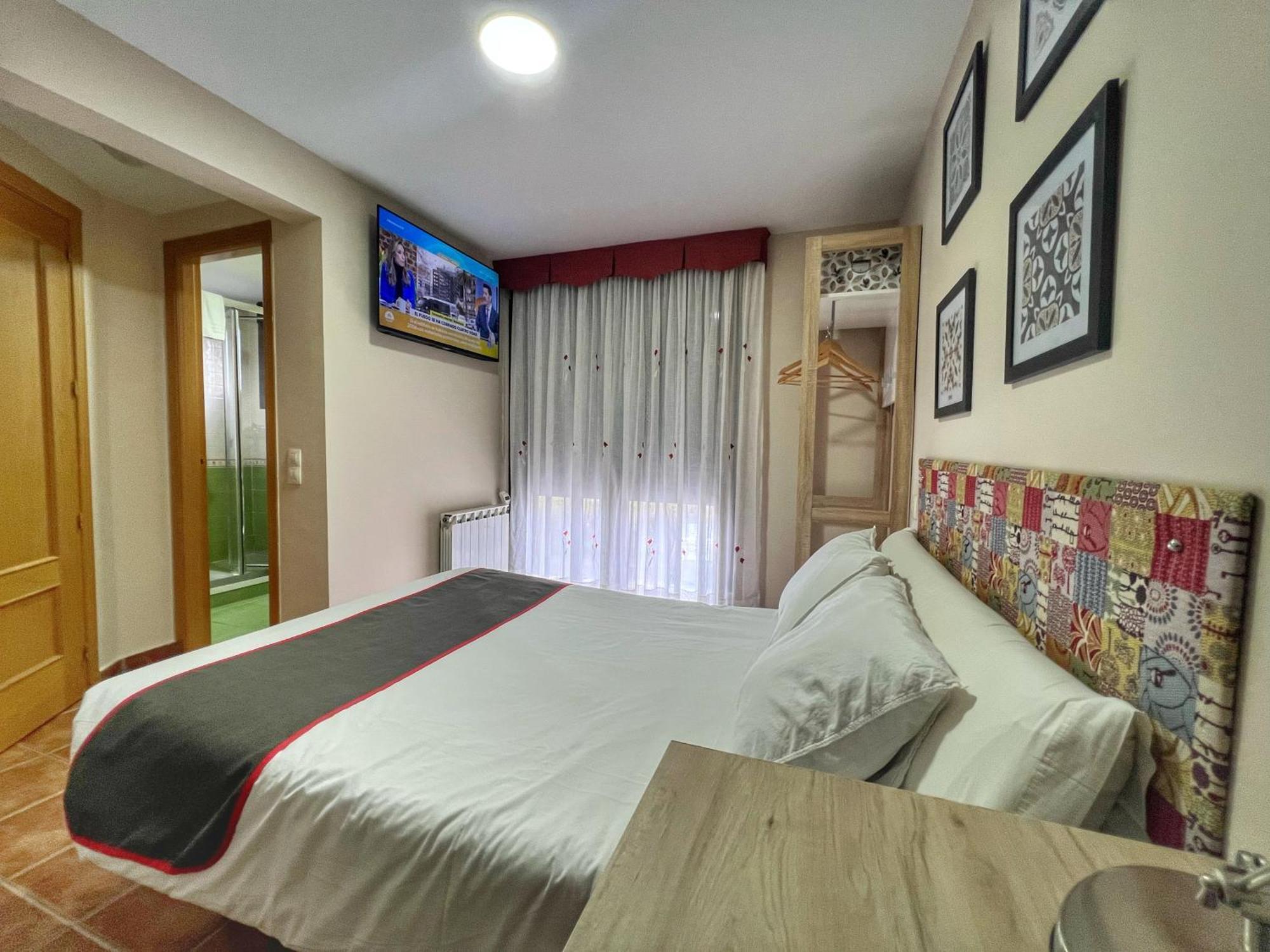 Hostal La Colmena Vicolozano Εξωτερικό φωτογραφία