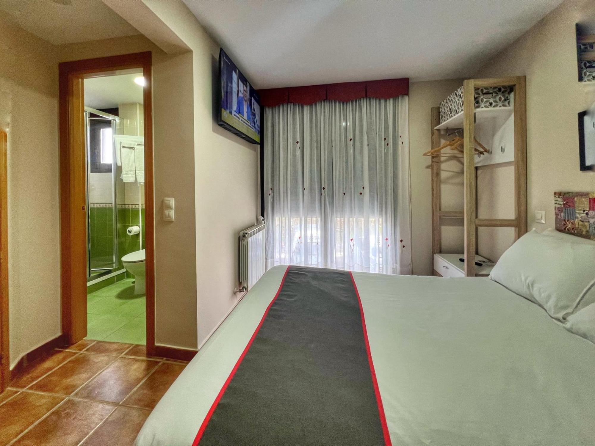 Hostal La Colmena Vicolozano Εξωτερικό φωτογραφία