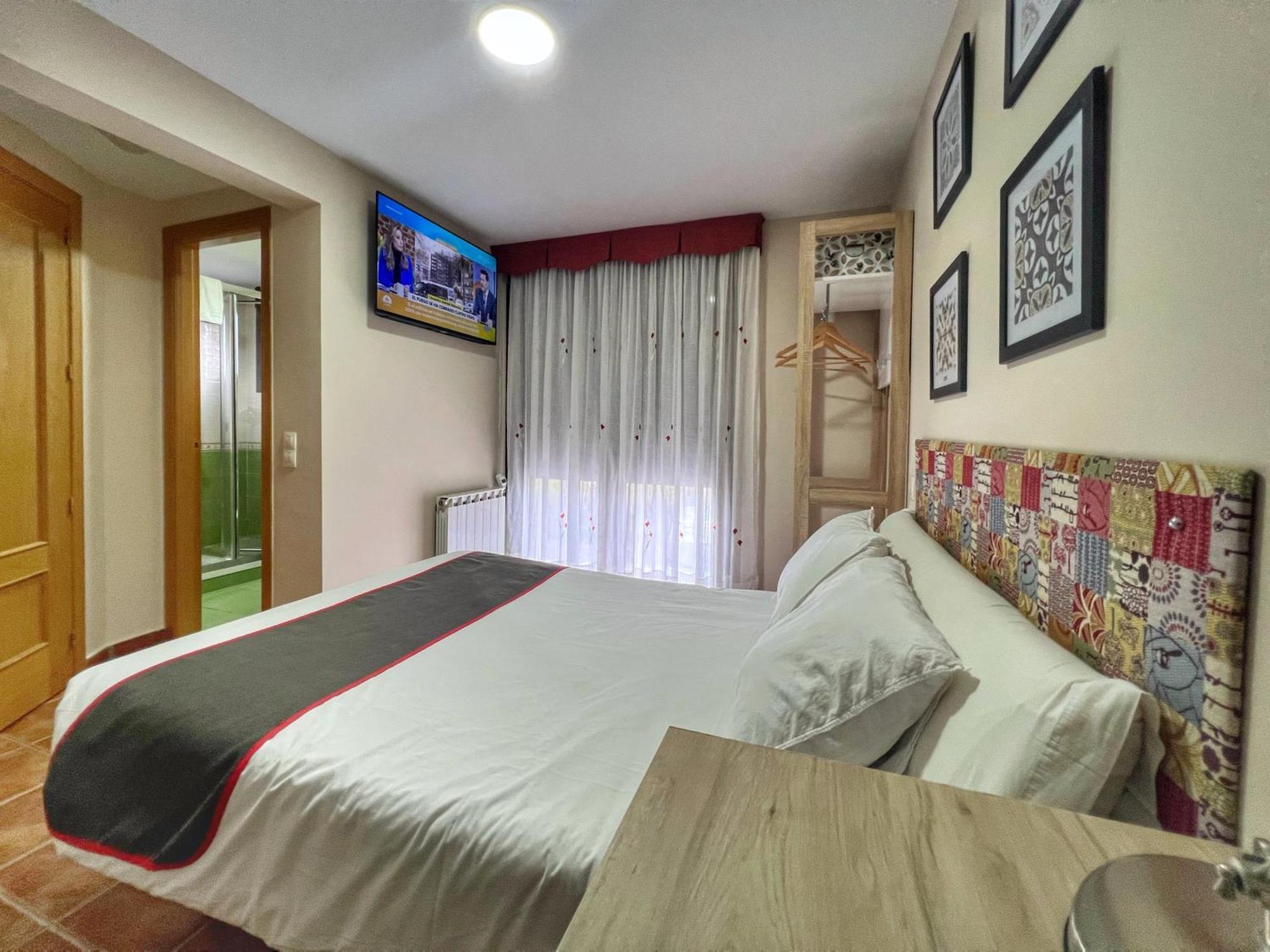 Hostal La Colmena Vicolozano Εξωτερικό φωτογραφία