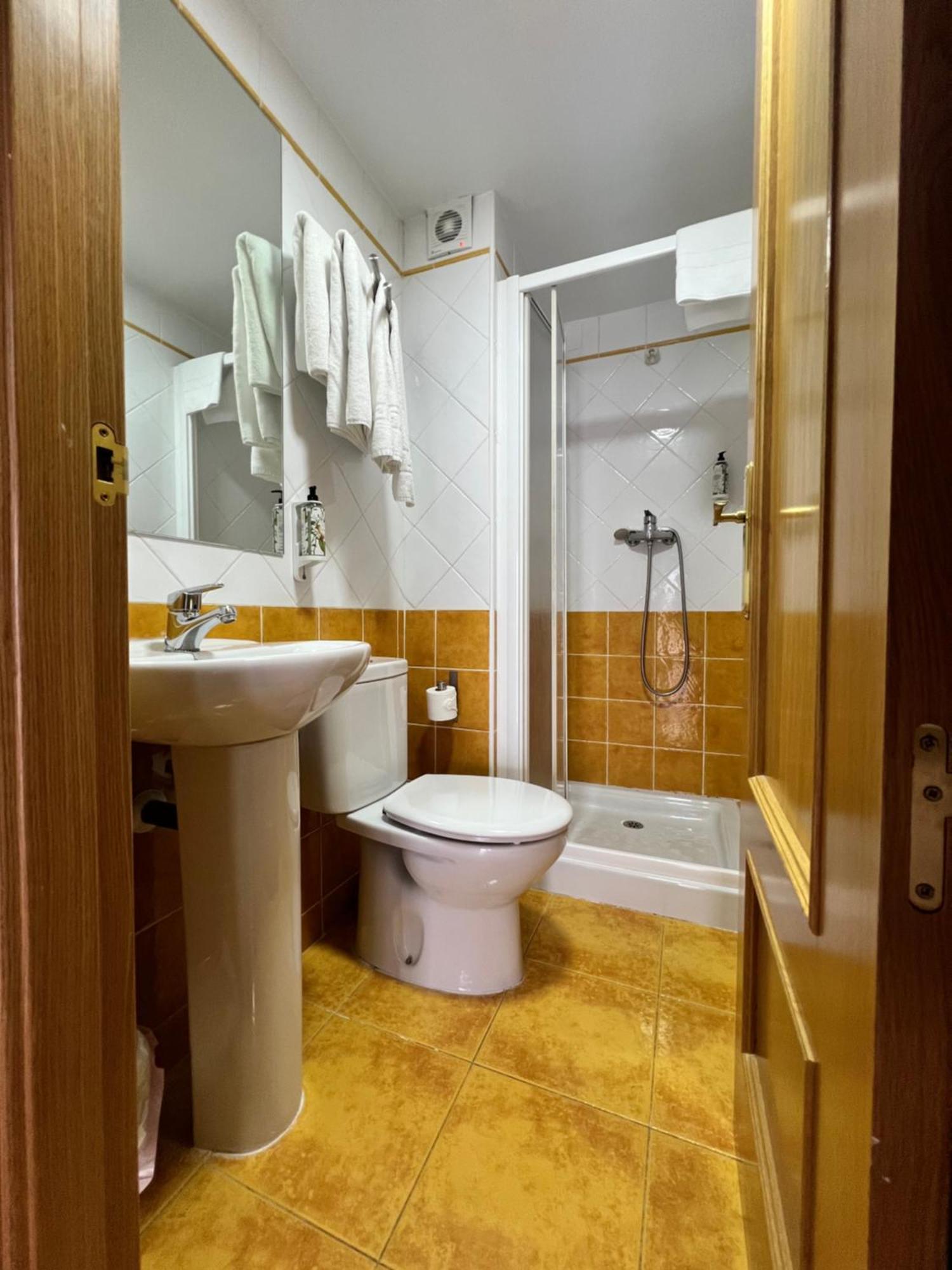 Hostal La Colmena Vicolozano Εξωτερικό φωτογραφία
