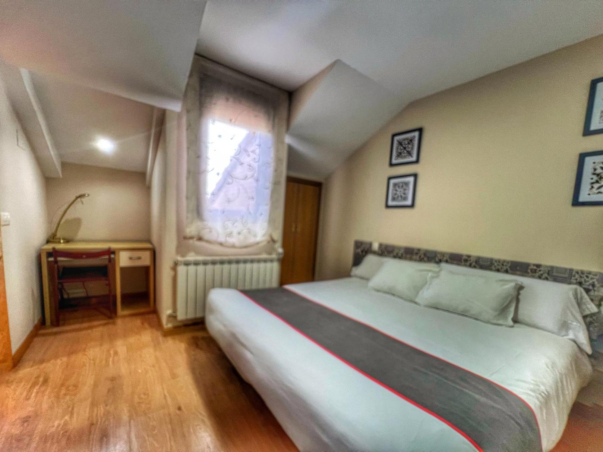 Hostal La Colmena Vicolozano Εξωτερικό φωτογραφία