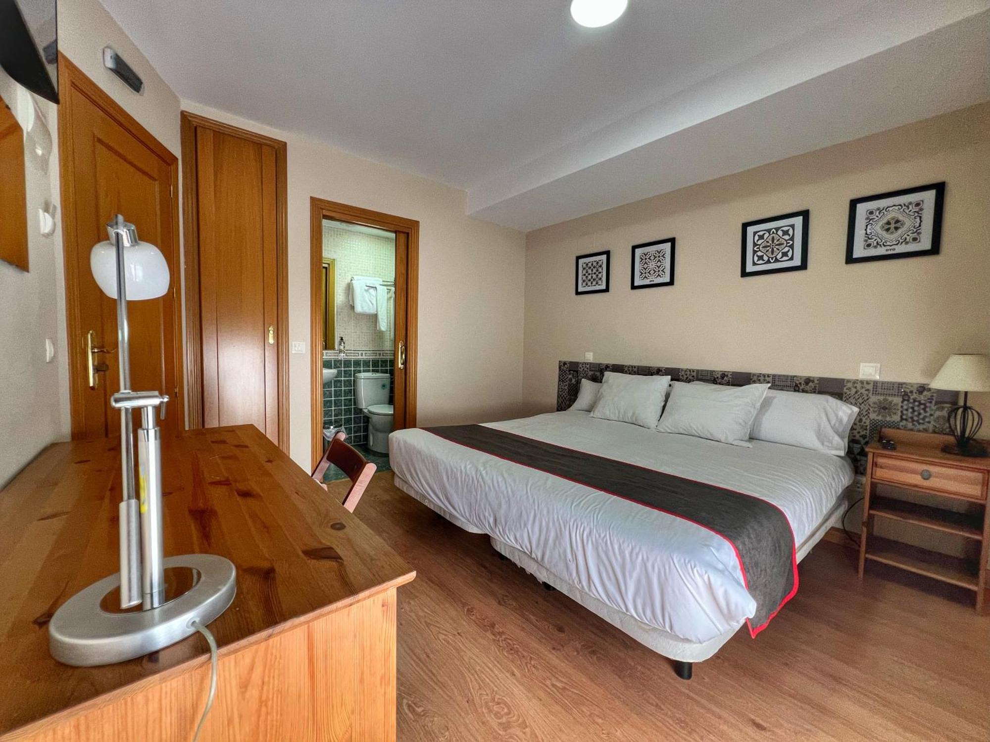 Hostal La Colmena Vicolozano Εξωτερικό φωτογραφία
