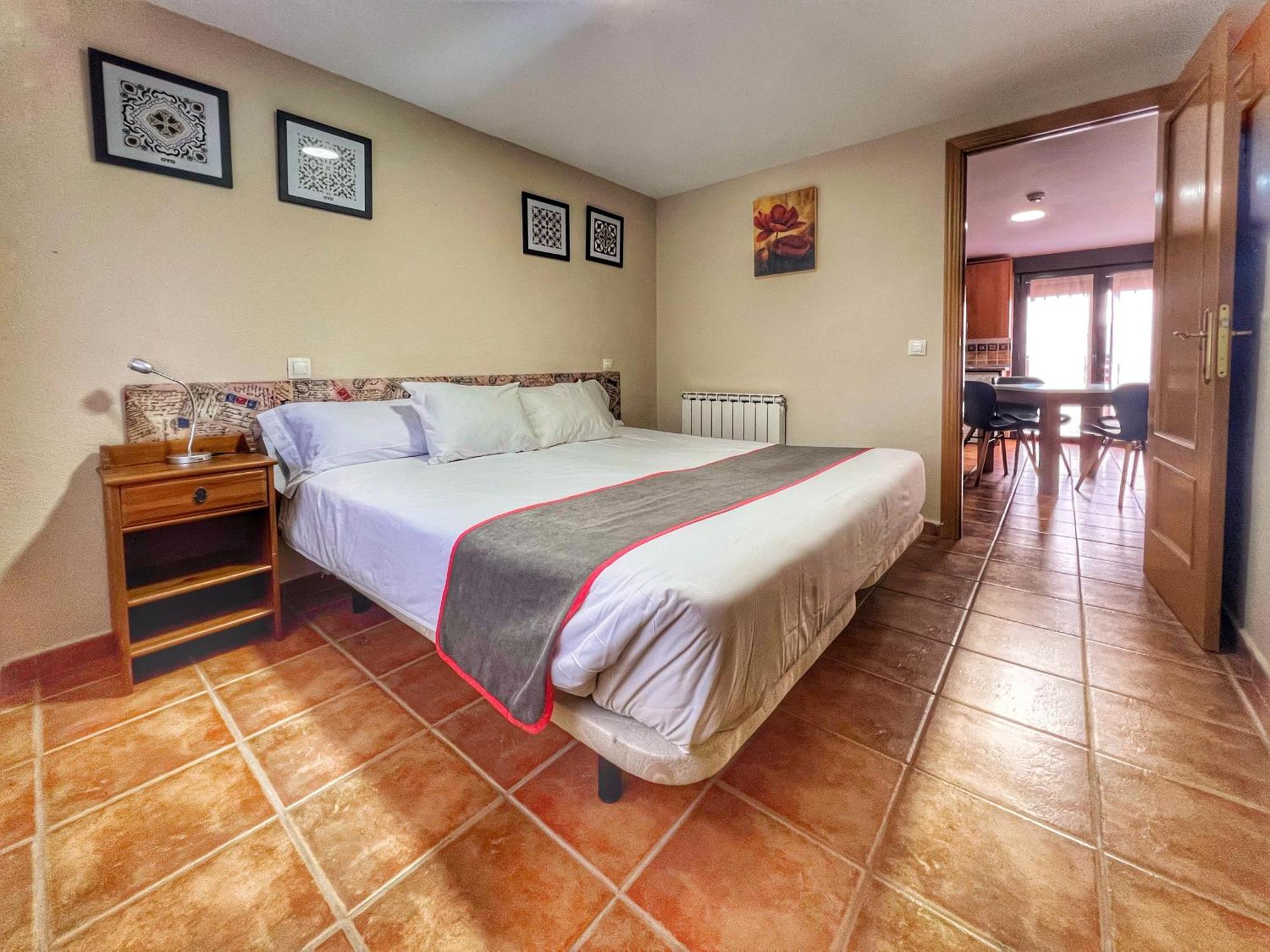 Hostal La Colmena Vicolozano Εξωτερικό φωτογραφία
